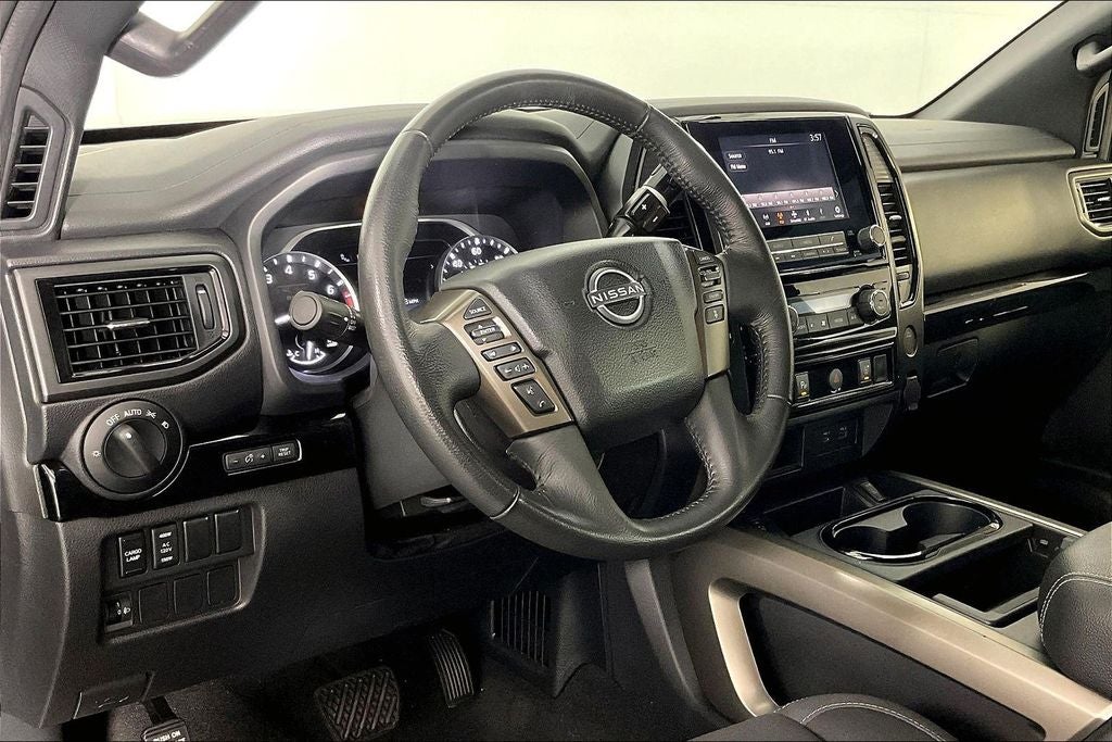 2024 Nissan Titan SV