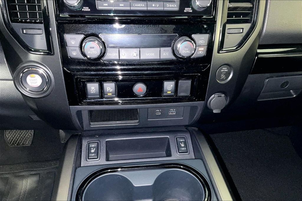 2024 Nissan Titan SV
