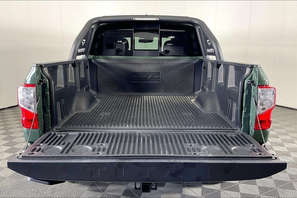 2024 Nissan Titan SV