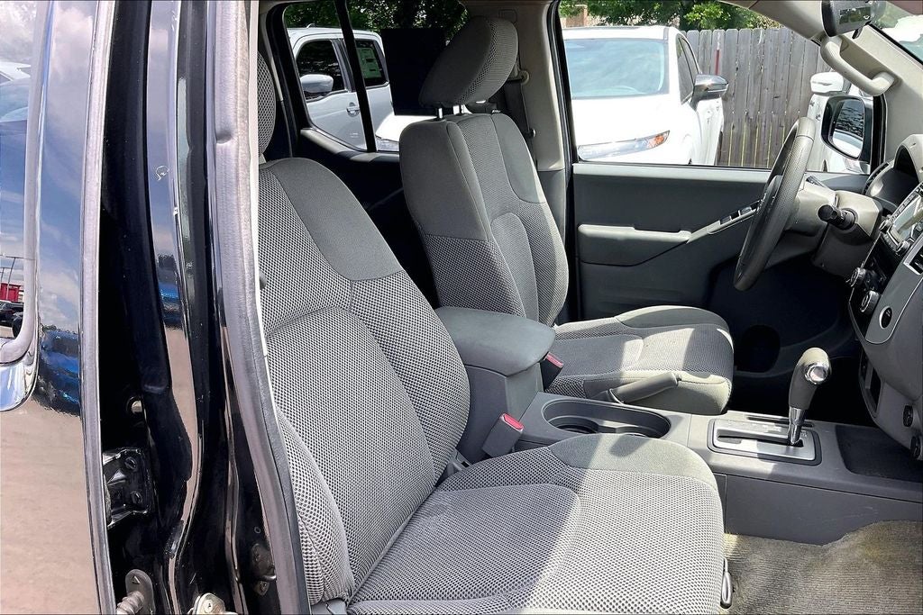 2016 Nissan Frontier SV