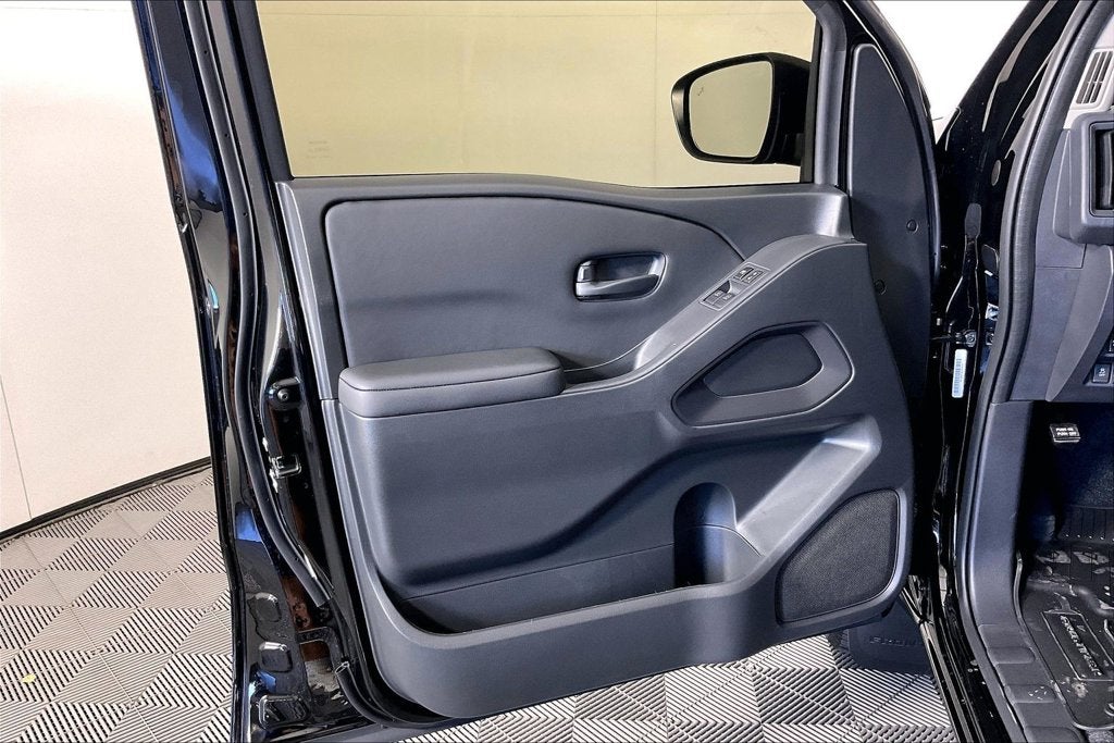 2027 Nissan Frontier S
