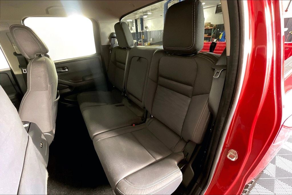 2022 Nissan Frontier SV