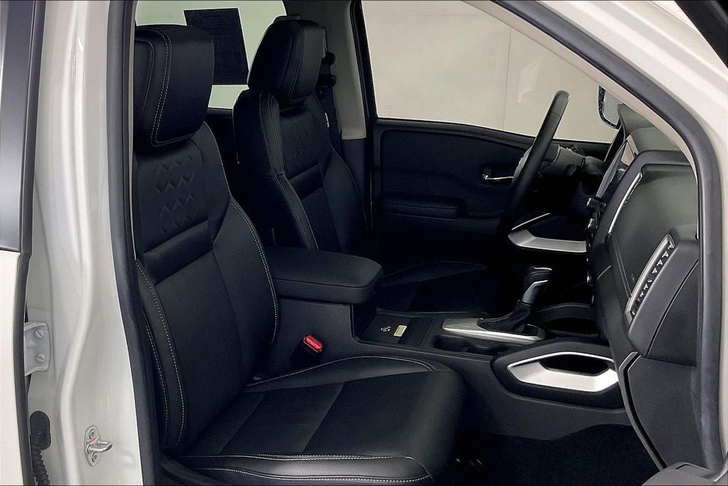 2024 Nissan Frontier SL