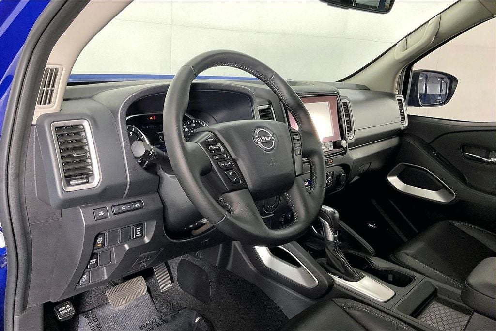 2024 Nissan Frontier SL