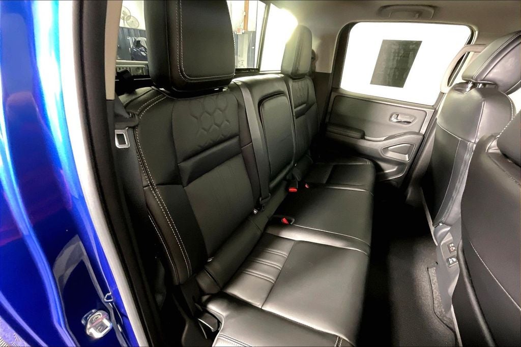 2024 Nissan Frontier SL
