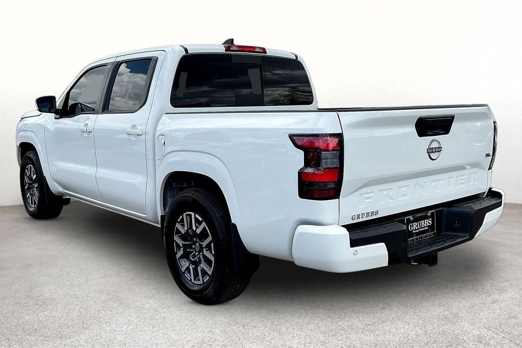 2024 Nissan Frontier Crew Cab SL