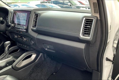 2024 Nissan Frontier Crew Cab SL