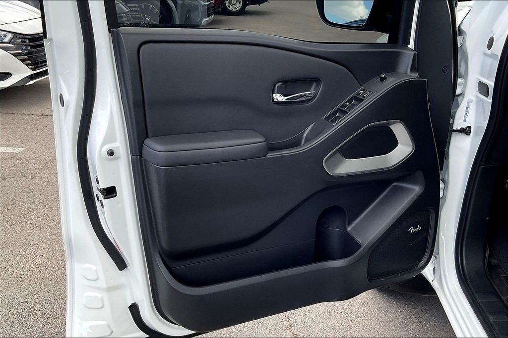 2024 Nissan Frontier Crew Cab SL