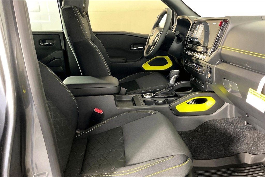 2027 Nissan Frontier Crew Cab SV