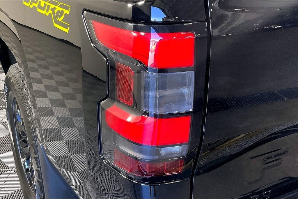 2027 Nissan Frontier Crew Cab SV