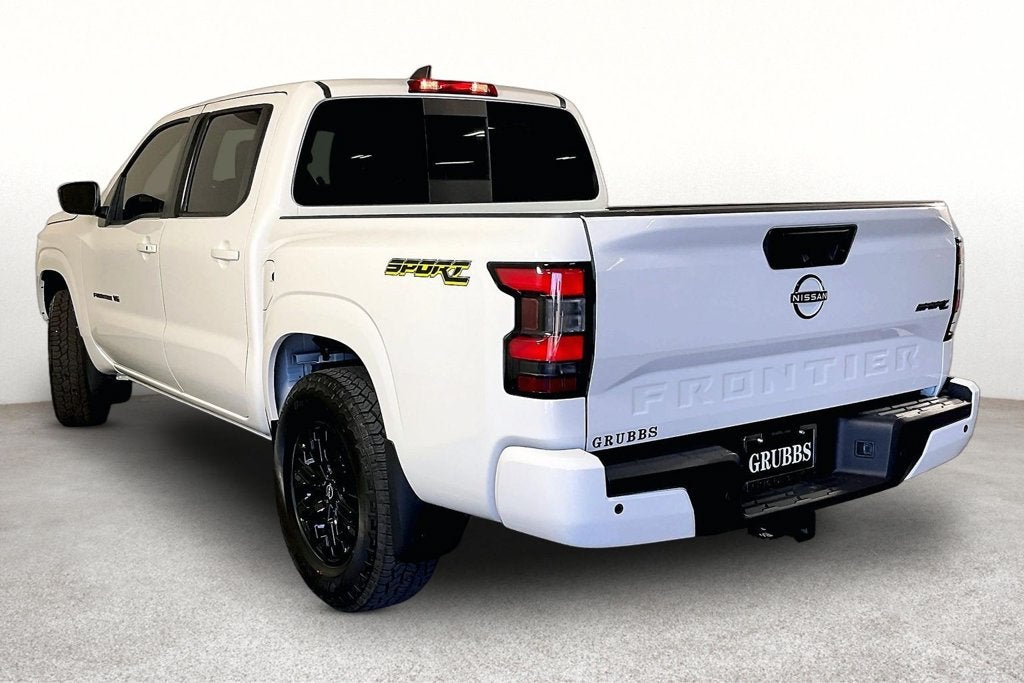 2027 Nissan Frontier Crew Cab SV