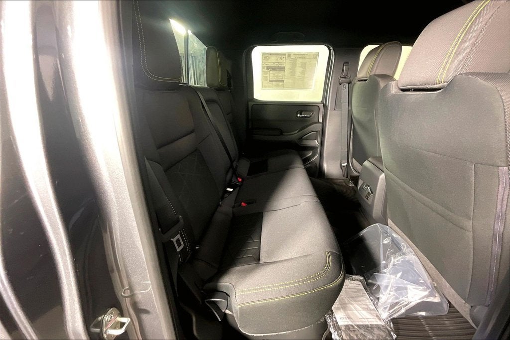 2027 Nissan Frontier Crew Cab SV