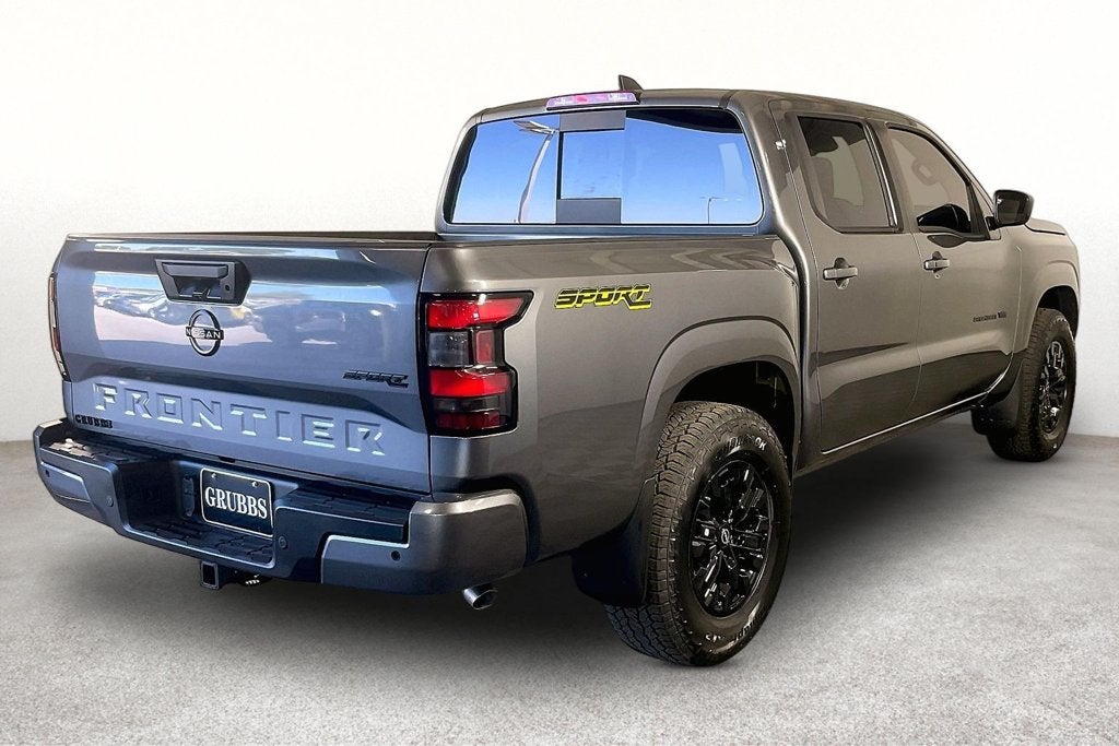 2027 Nissan Frontier Crew Cab SV