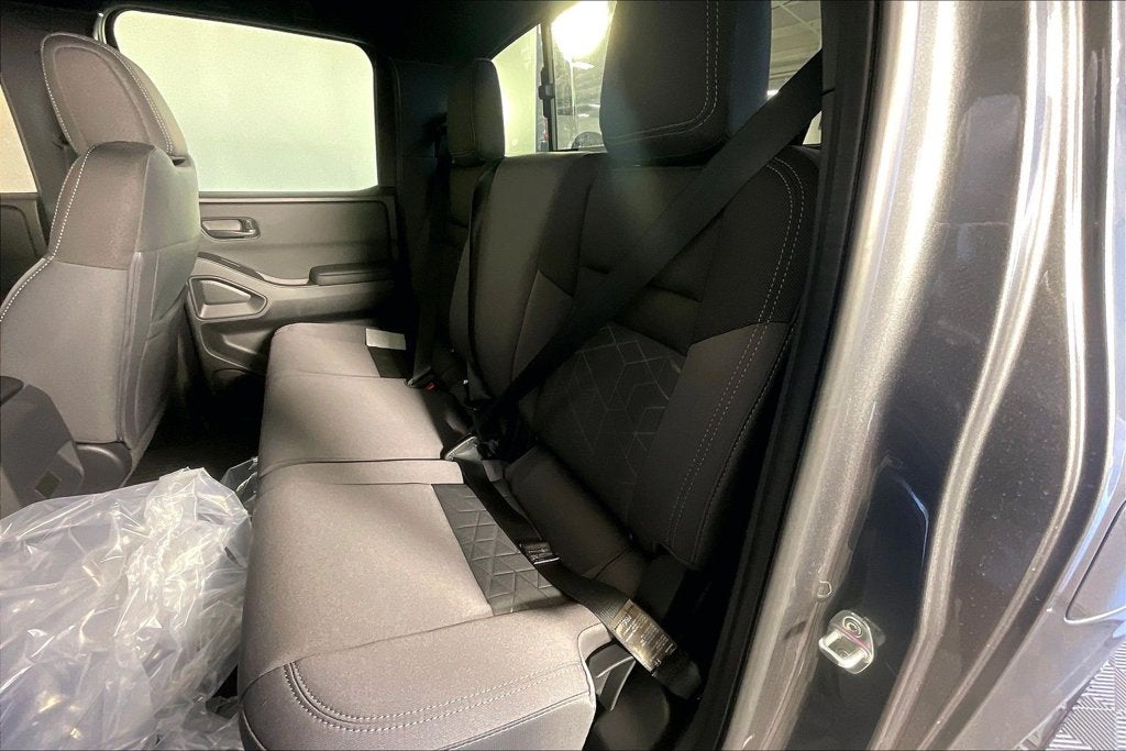 2027 Nissan Frontier Crew Cab SV