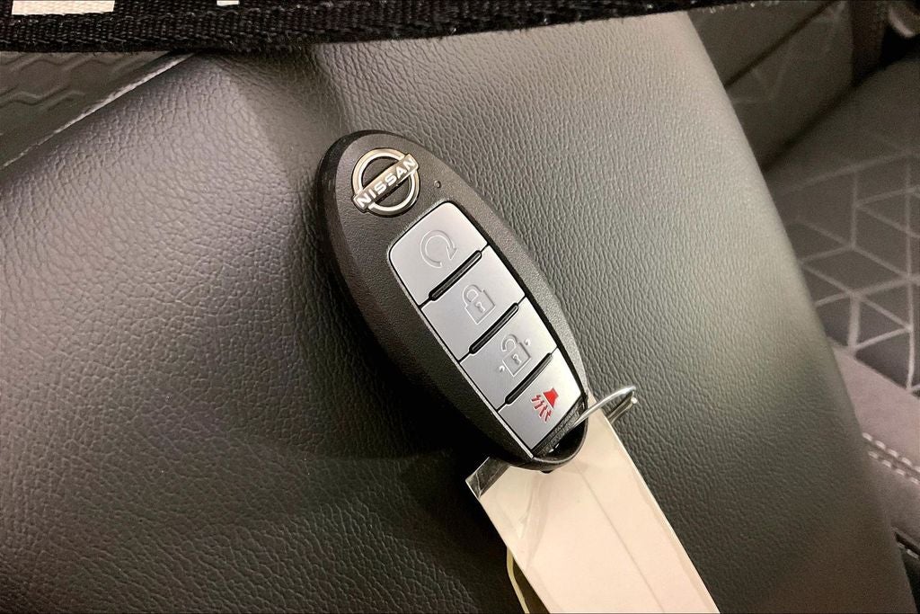 2025 Nissan Frontier Crew Cab SV