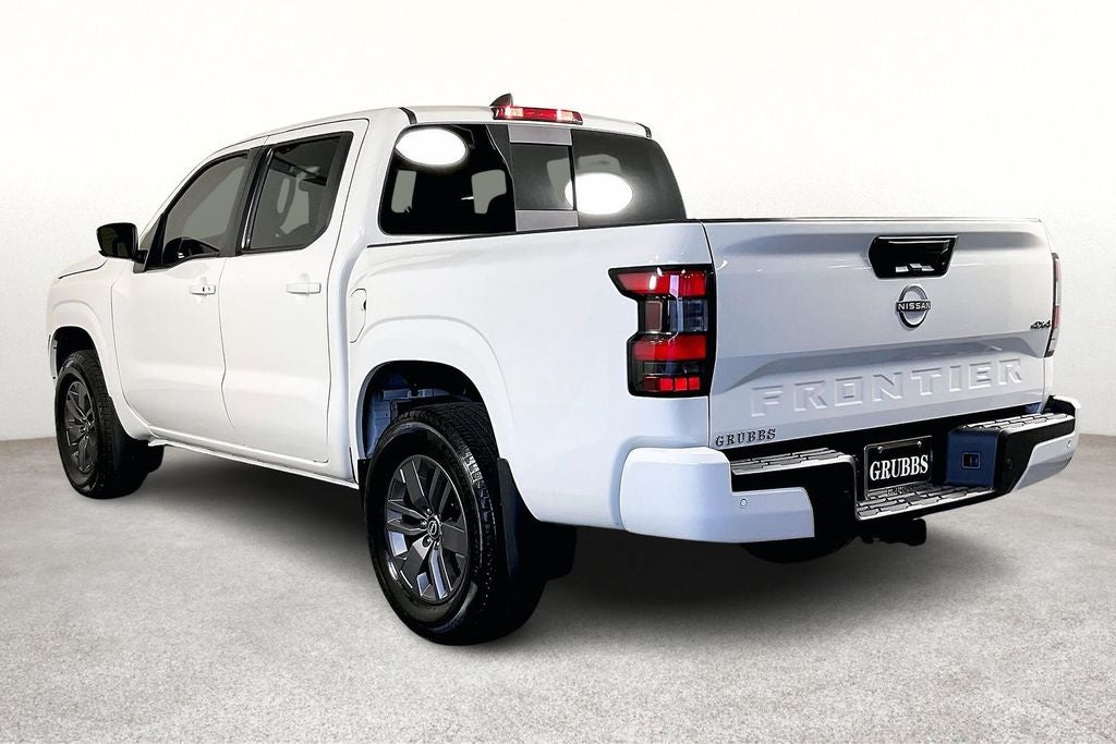 2025 Nissan Frontier Crew Cab SV