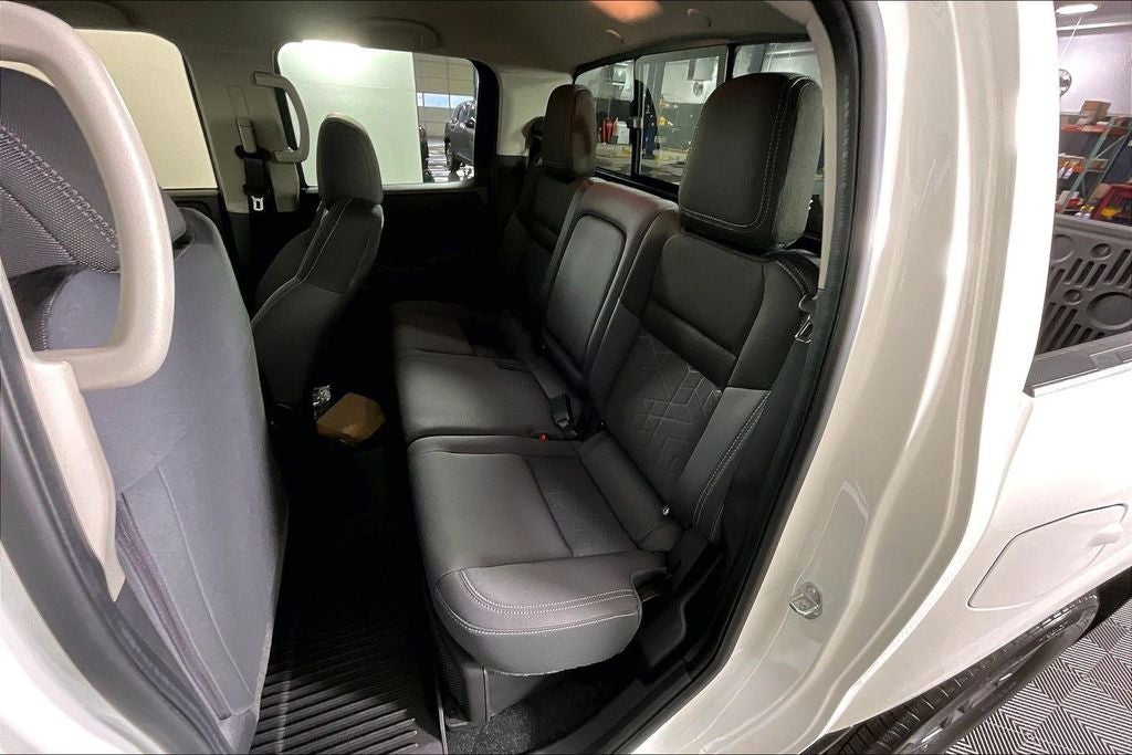 2025 Nissan Frontier Crew Cab SV