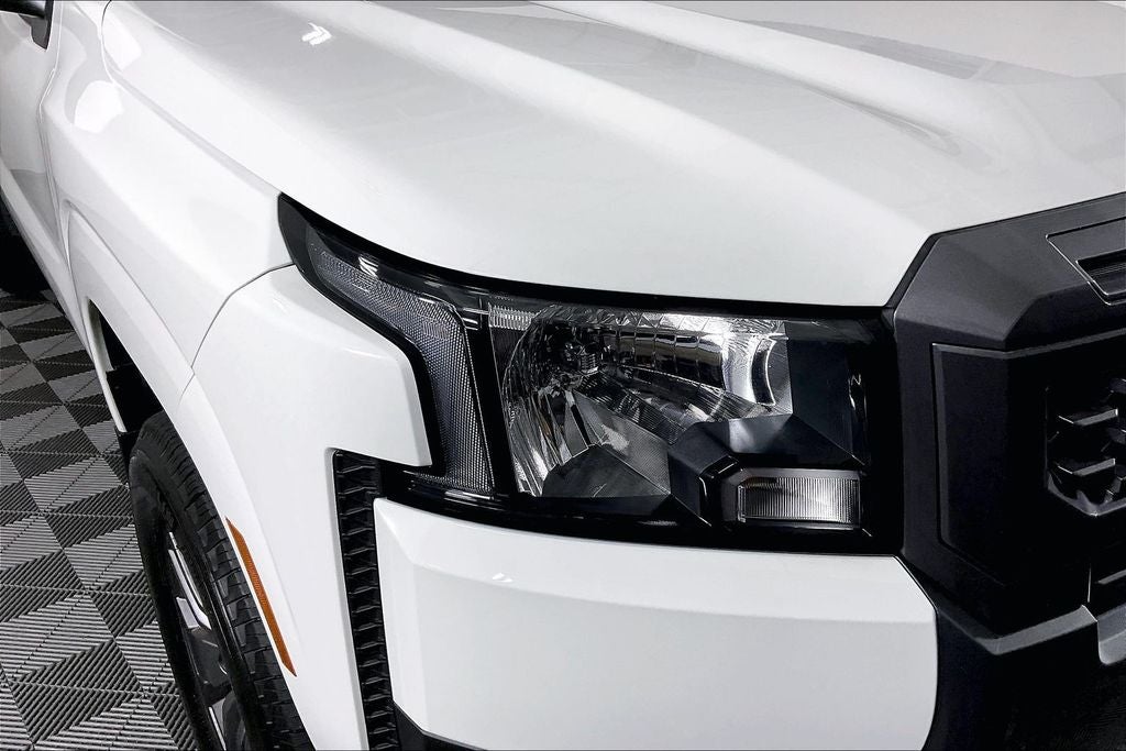 2025 Nissan Frontier Crew Cab SV