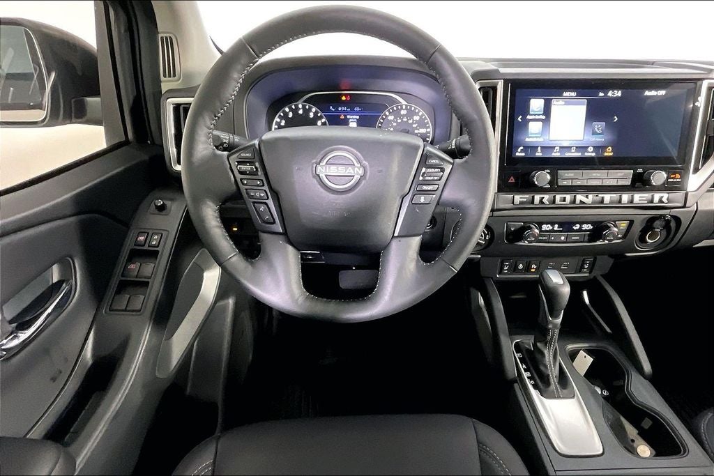 2025 Nissan Frontier Crew Cab SV