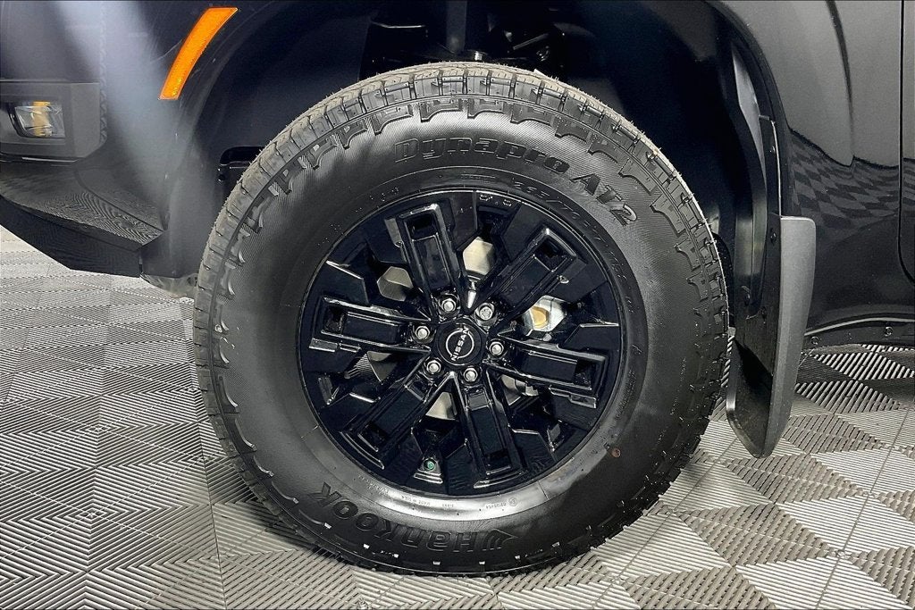 2027 Nissan Frontier Crew Cab SV