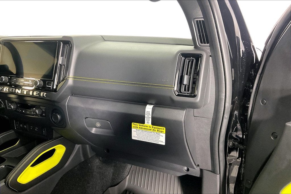2027 Nissan Frontier Crew Cab SV