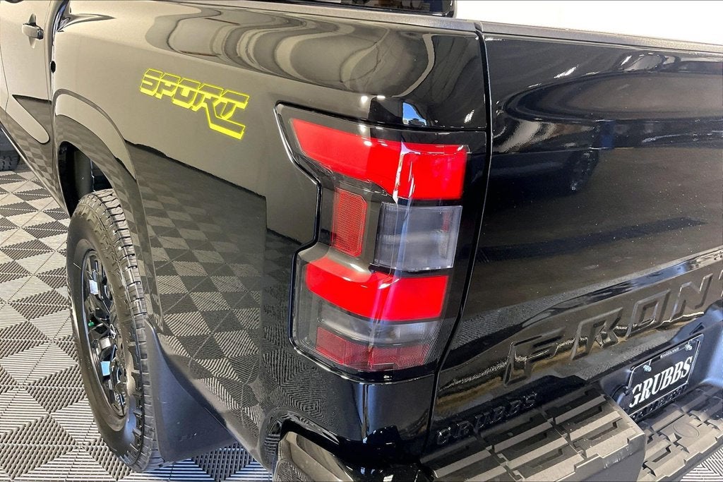 2027 Nissan Frontier Crew Cab SV