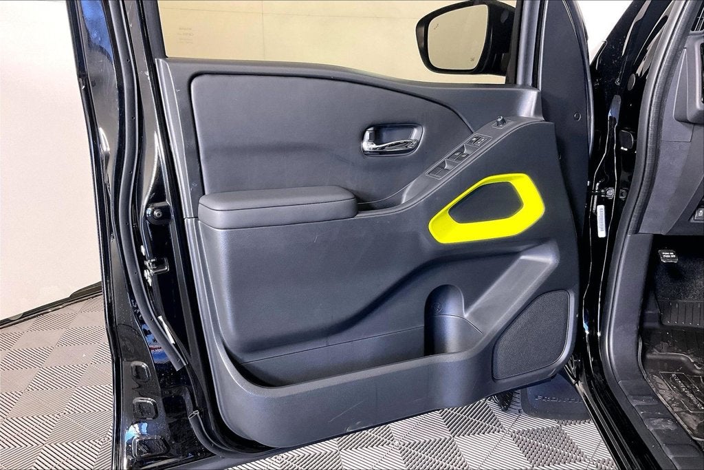 2027 Nissan Frontier Crew Cab SV