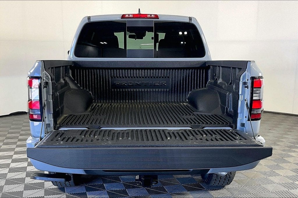 2027 Nissan Frontier Crew Cab SV