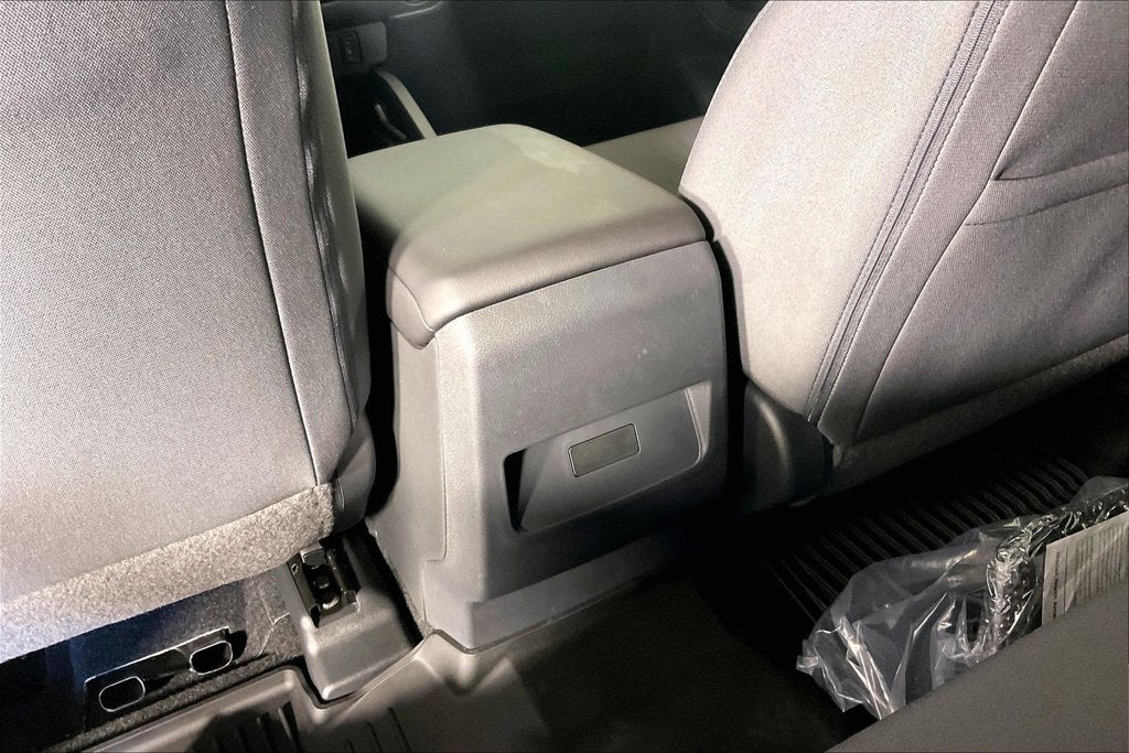 2027 Nissan Frontier Crew Cab SV