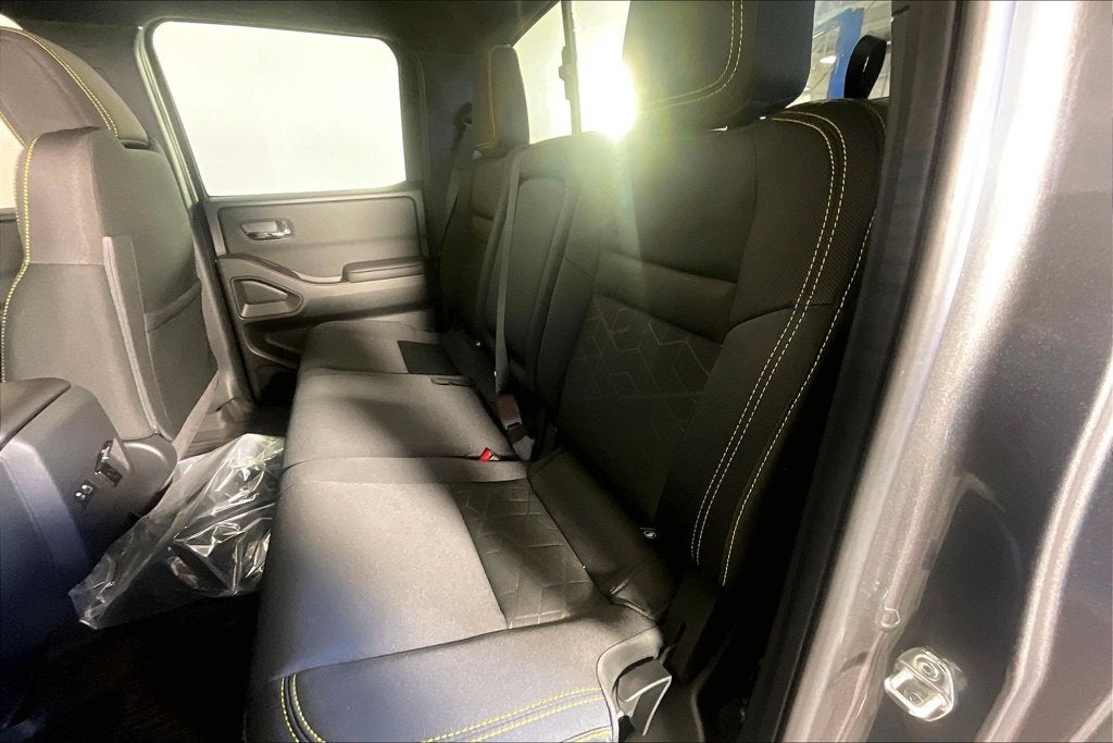 2027 Nissan Frontier Crew Cab SV