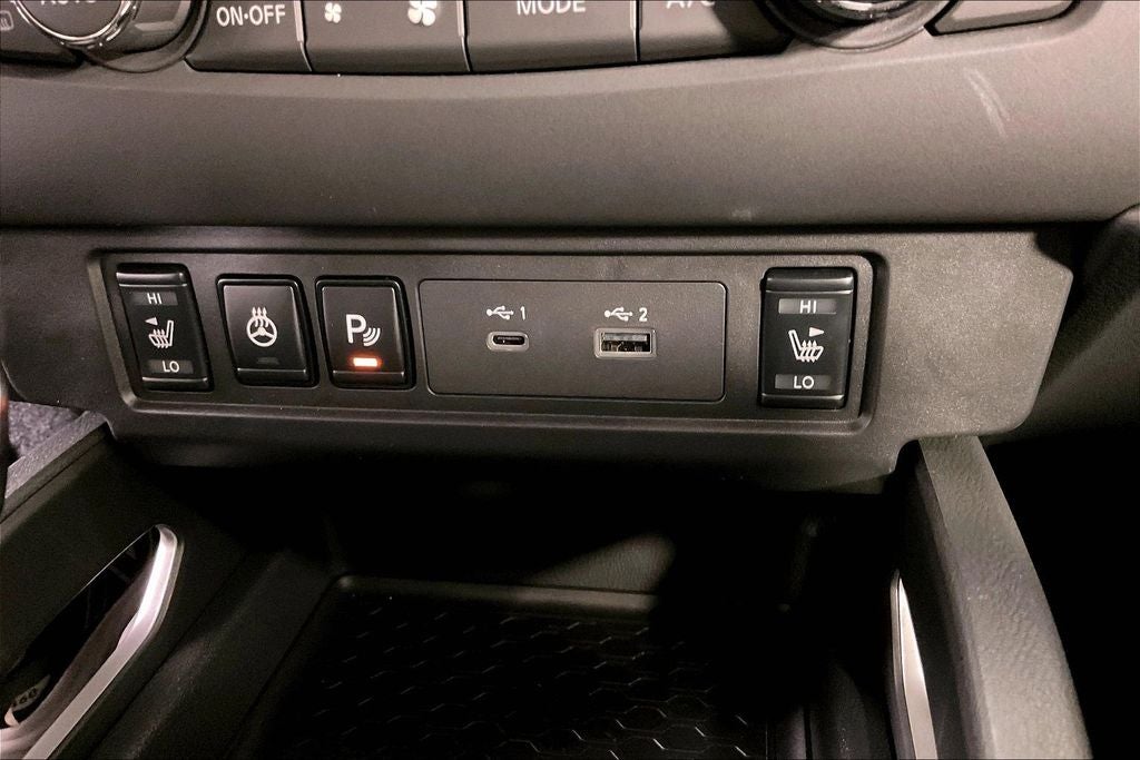 2025 Nissan Frontier Crew Cab SV