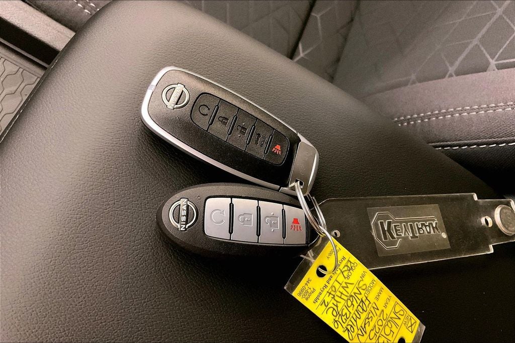 2025 Nissan Frontier Crew Cab SV