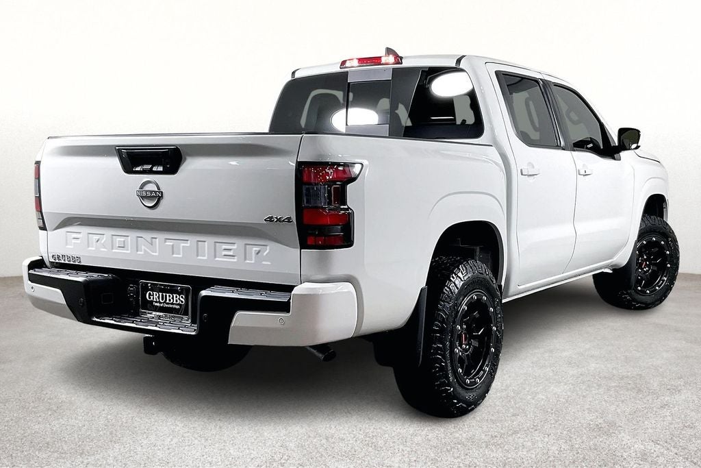 2025 Nissan Frontier Crew Cab SV