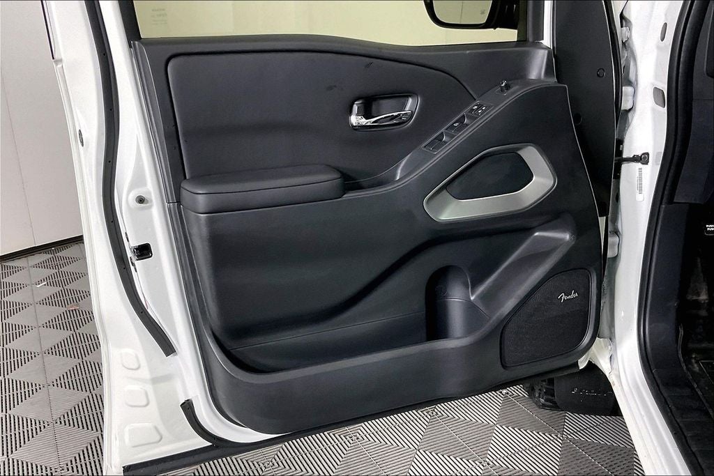 2025 Nissan Frontier Crew Cab SV