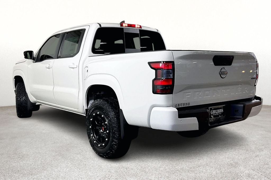 2025 Nissan Frontier Crew Cab SV