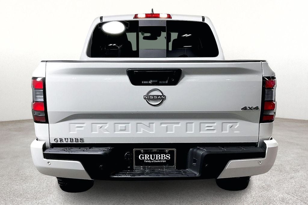 2025 Nissan Frontier Crew Cab SV