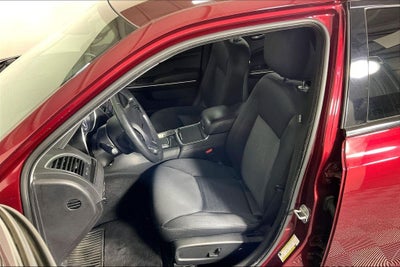 2019 Chrysler 300 Touring