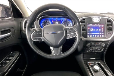 2019 Chrysler 300 Touring