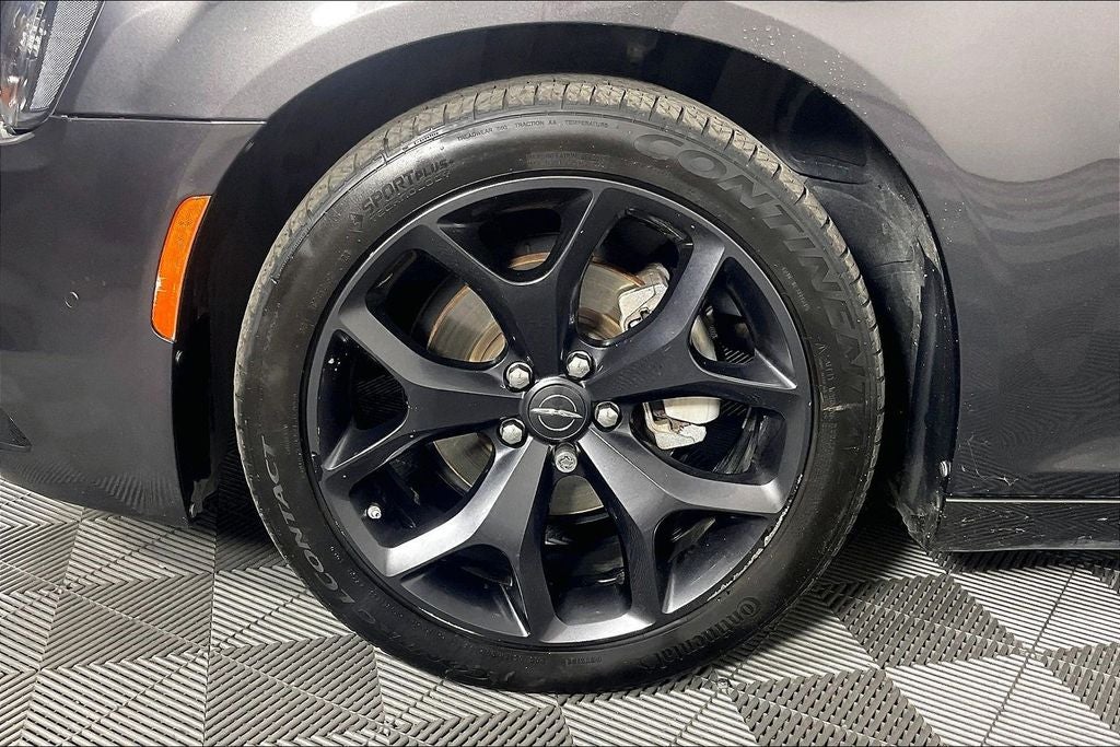 2023 Chrysler 300 S