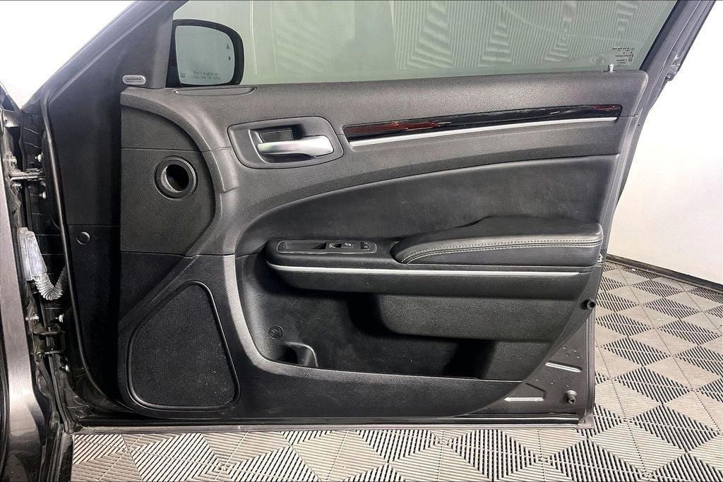 2023 Chrysler 300 S