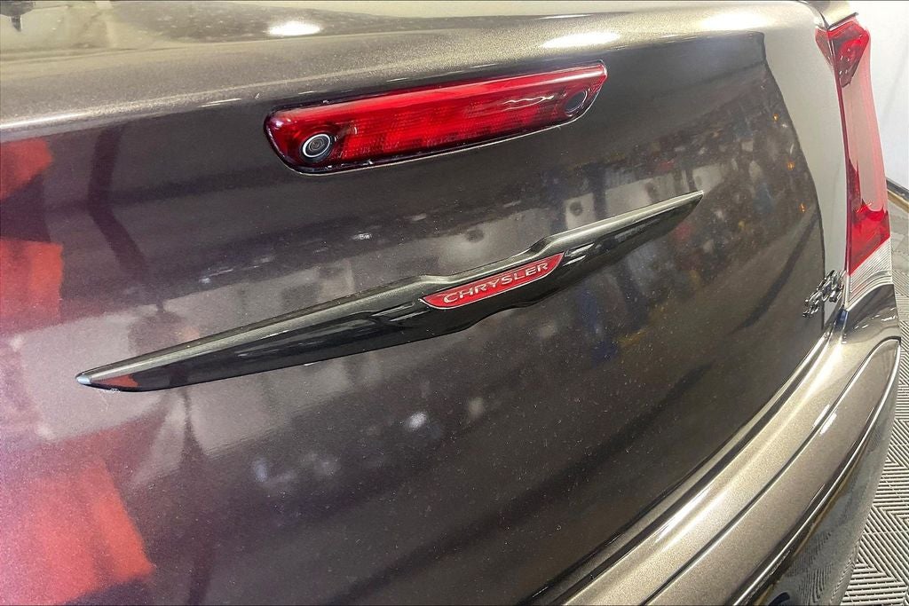 2023 Chrysler 300 S