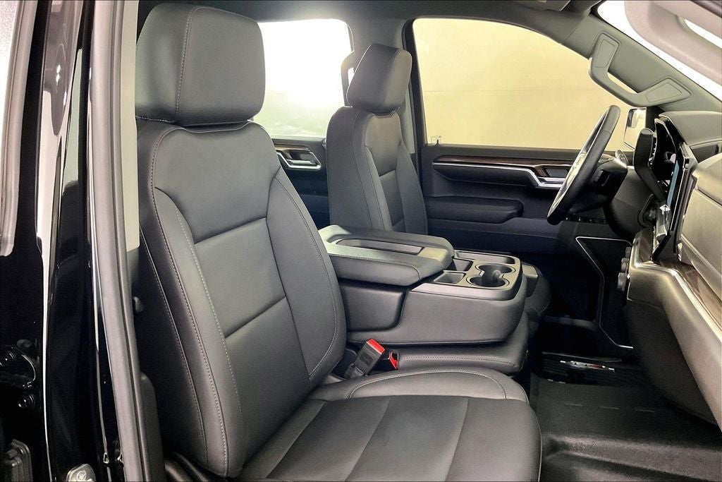2024 Chevrolet Silverado 1500 LT LT1