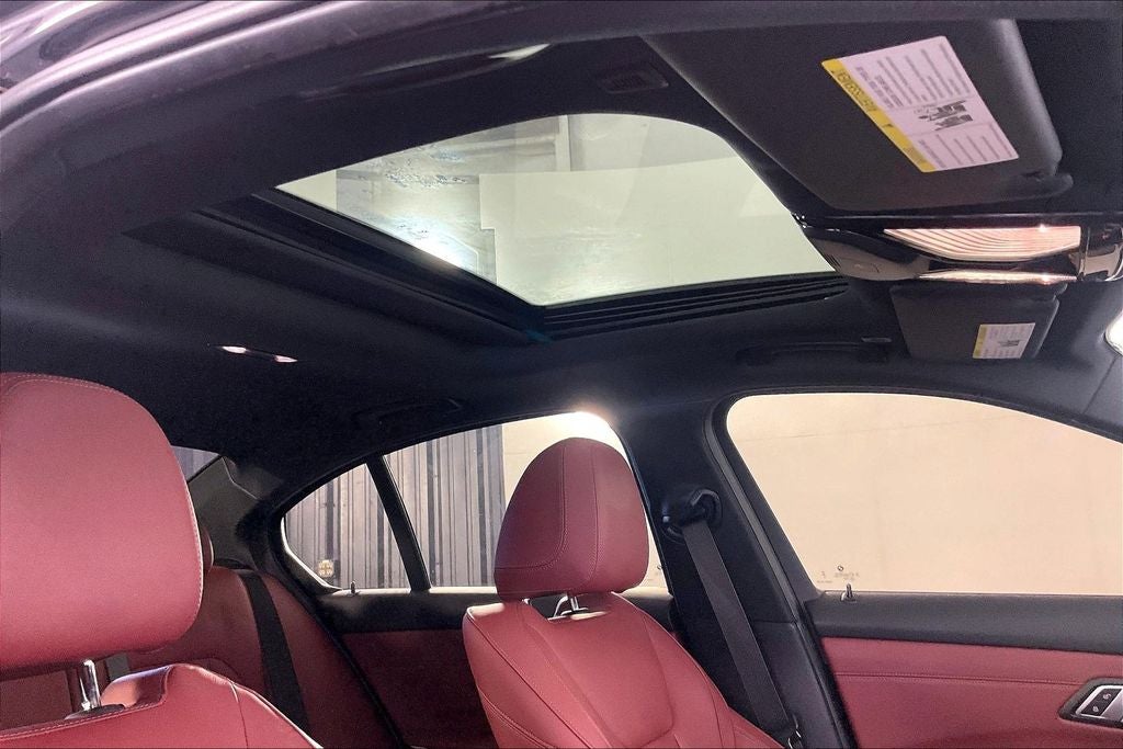 2023 BMW 3 Series 330i