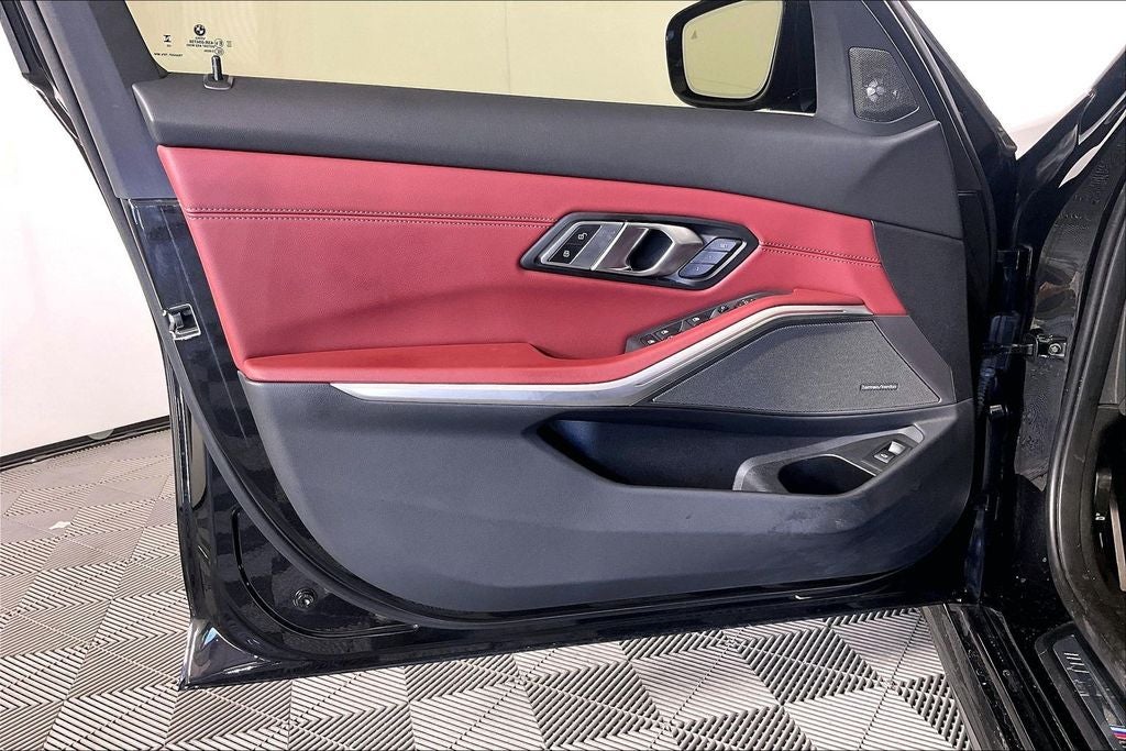 2023 BMW 3 Series 330i