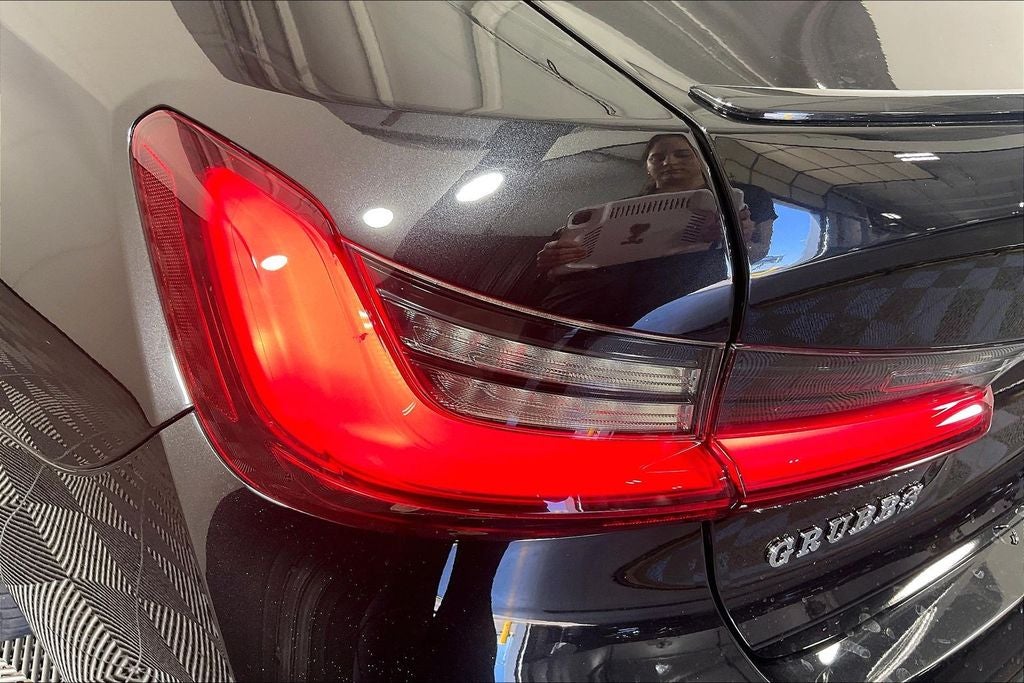 2023 BMW 3 Series 330i