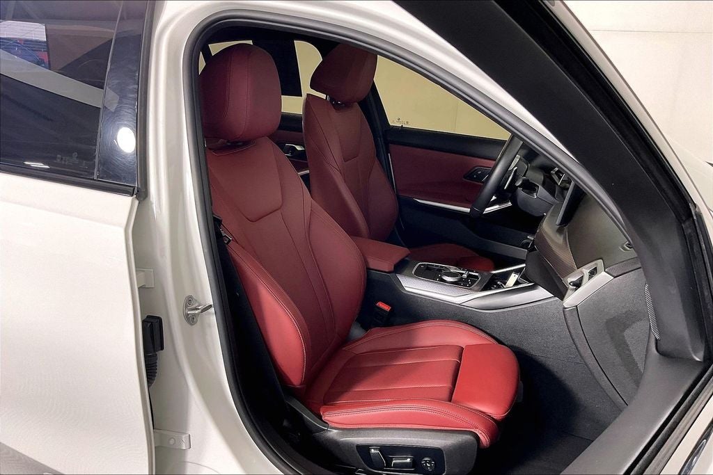 2025 BMW 3 Series 330i xDrive M Sport