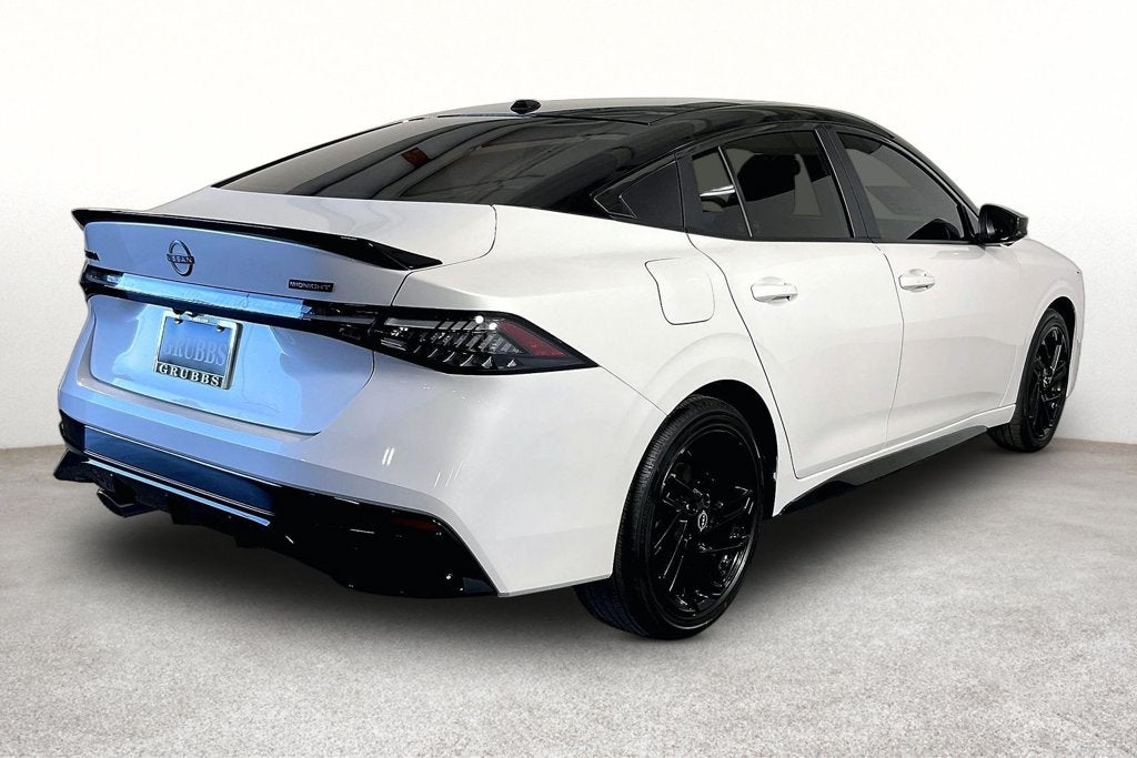 2027 Nissan Sentra SR Midnight Edition