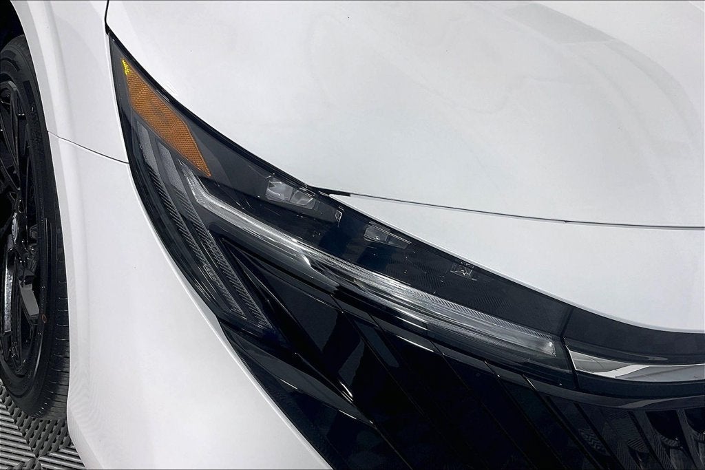 2027 Nissan Sentra SR Midnight Edition