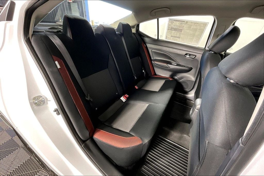 2025 Nissan Versa SR