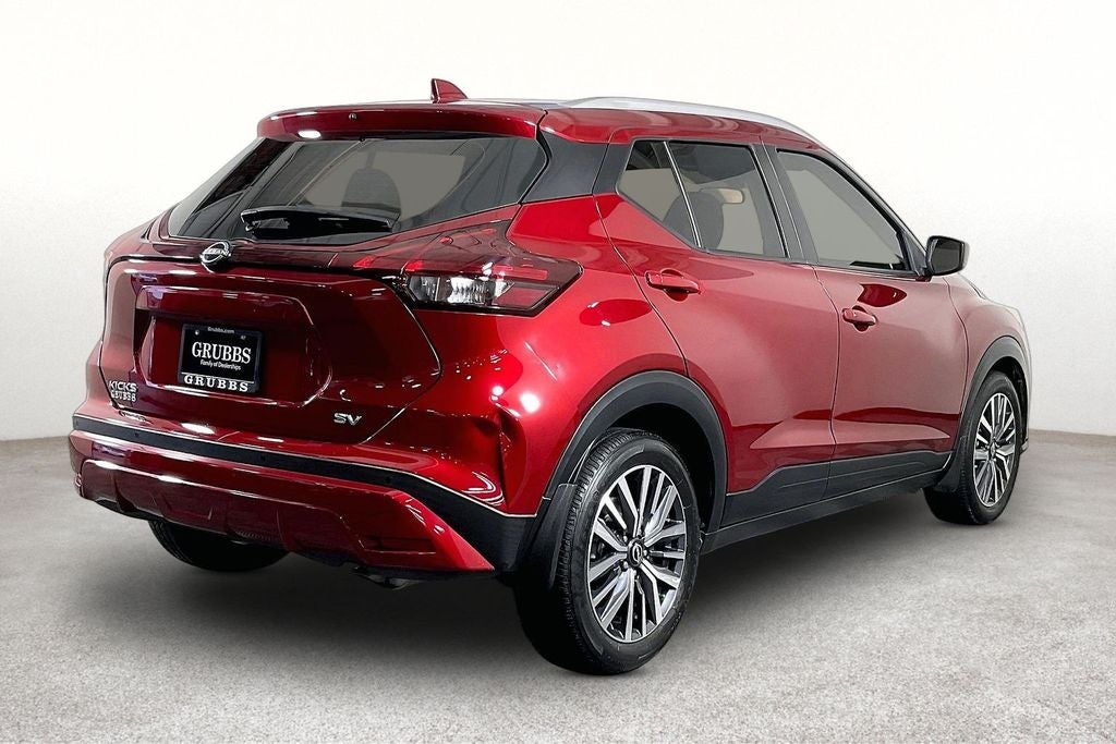 2022 Nissan Kicks SV